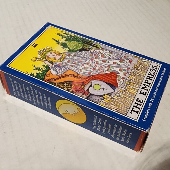 Universal Waite Tarot by Arthur Edward Waite - Picture 7 of 7